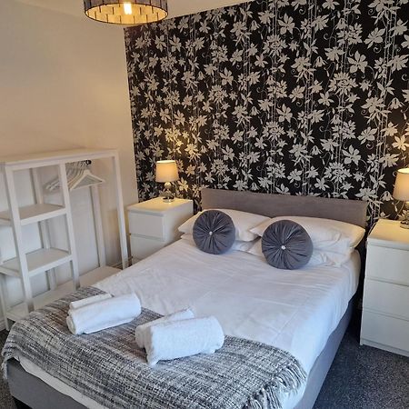 Hereford - Mayflower Coach House, Modern 2 Bedroom Property With Parking, Located South Of Hereford City, Suitable For Small Family, Couple Or Contractors - Sleeps Up To 5 Guests - Hosted By Rentmyhouse エクステリア 写真