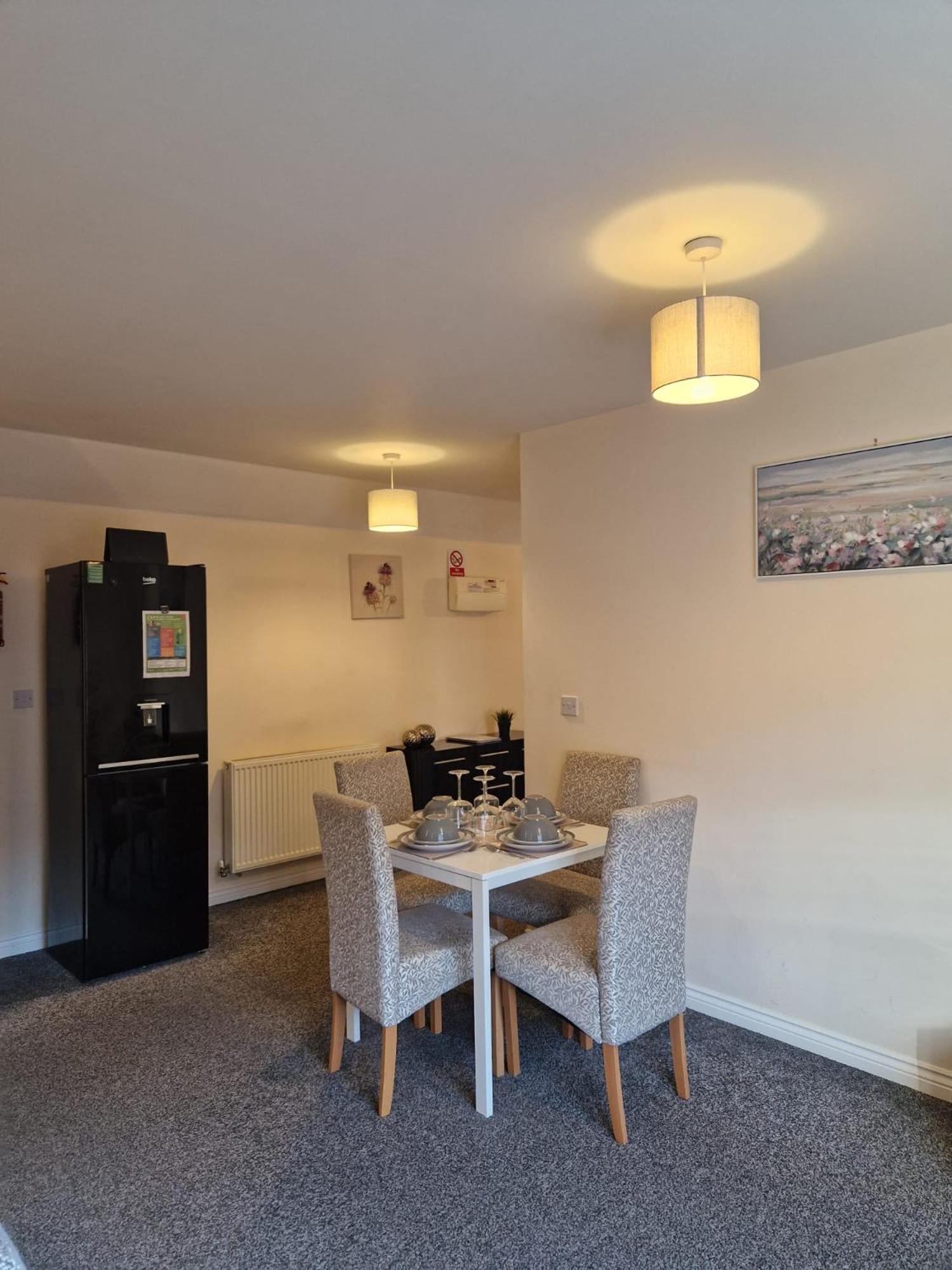 Hereford - Mayflower Coach House, Modern 2 Bedroom Property With Parking, Located South Of Hereford City, Suitable For Small Family, Couple Or Contractors - Sleeps Up To 5 Guests - Hosted By Rentmyhouse エクステリア 写真