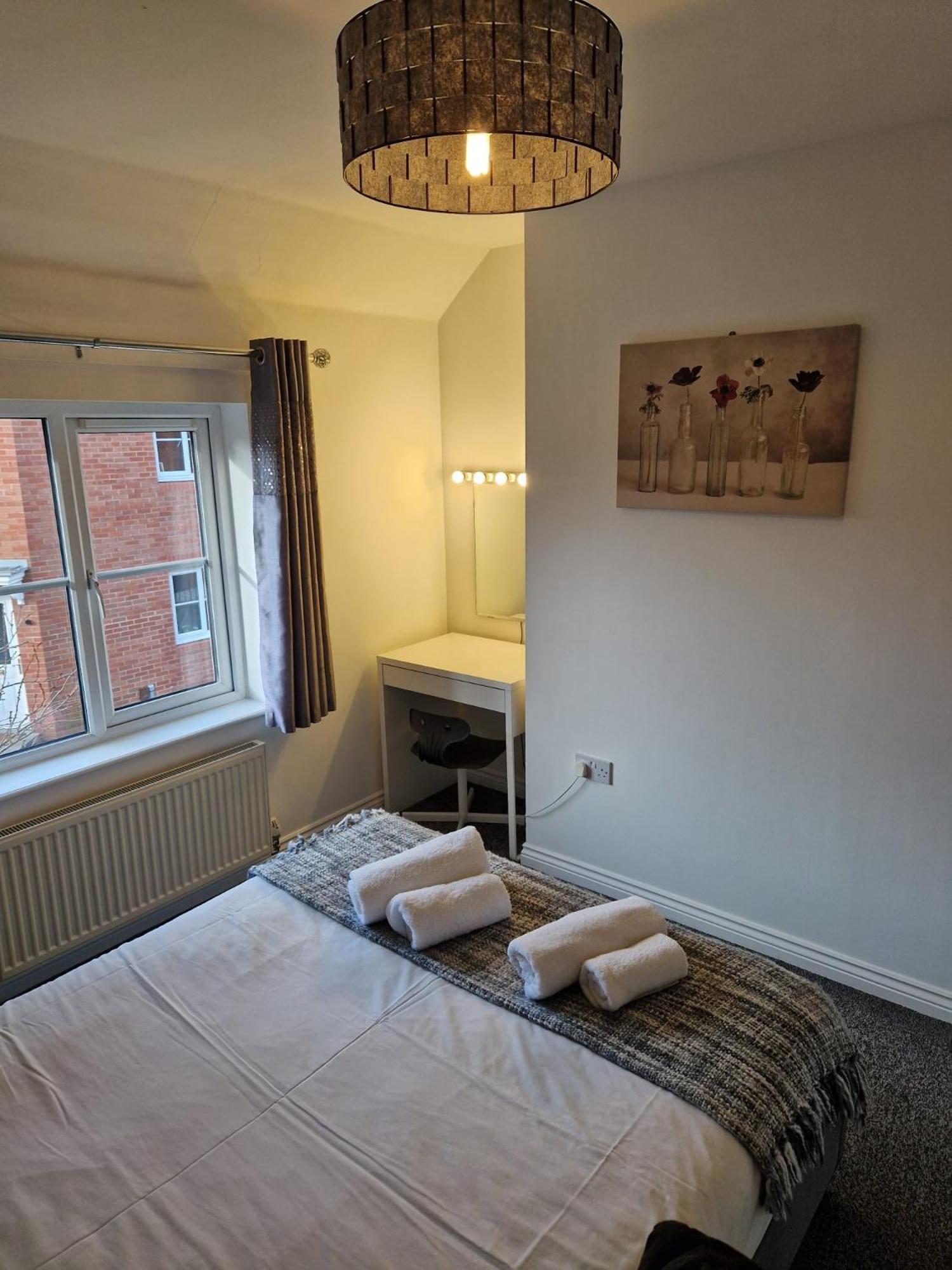 Hereford - Mayflower Coach House, Modern 2 Bedroom Property With Parking, Located South Of Hereford City, Suitable For Small Family, Couple Or Contractors - Sleeps Up To 5 Guests - Hosted By Rentmyhouse エクステリア 写真